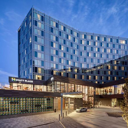 Hyatt Place Boston/Seaport District Exterior photo