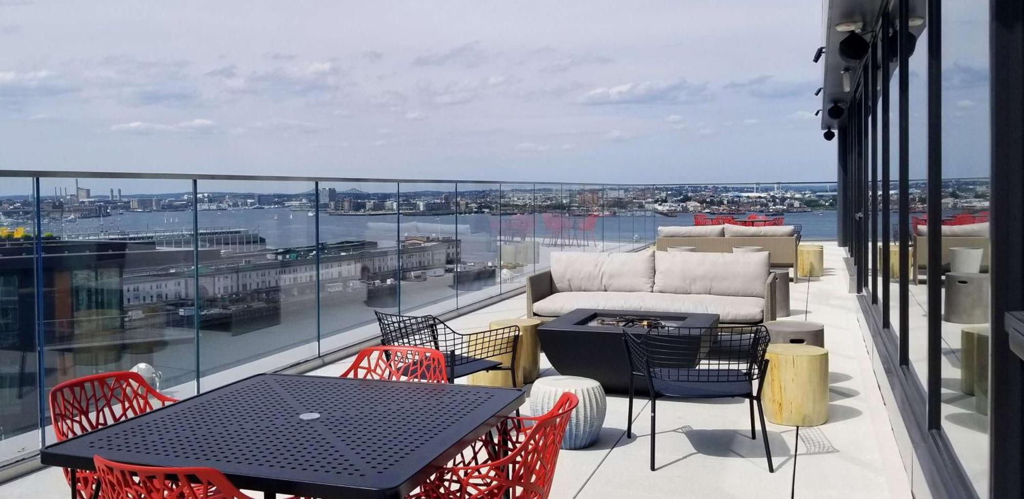 Hyatt Place Boston/Seaport District Exterior photo