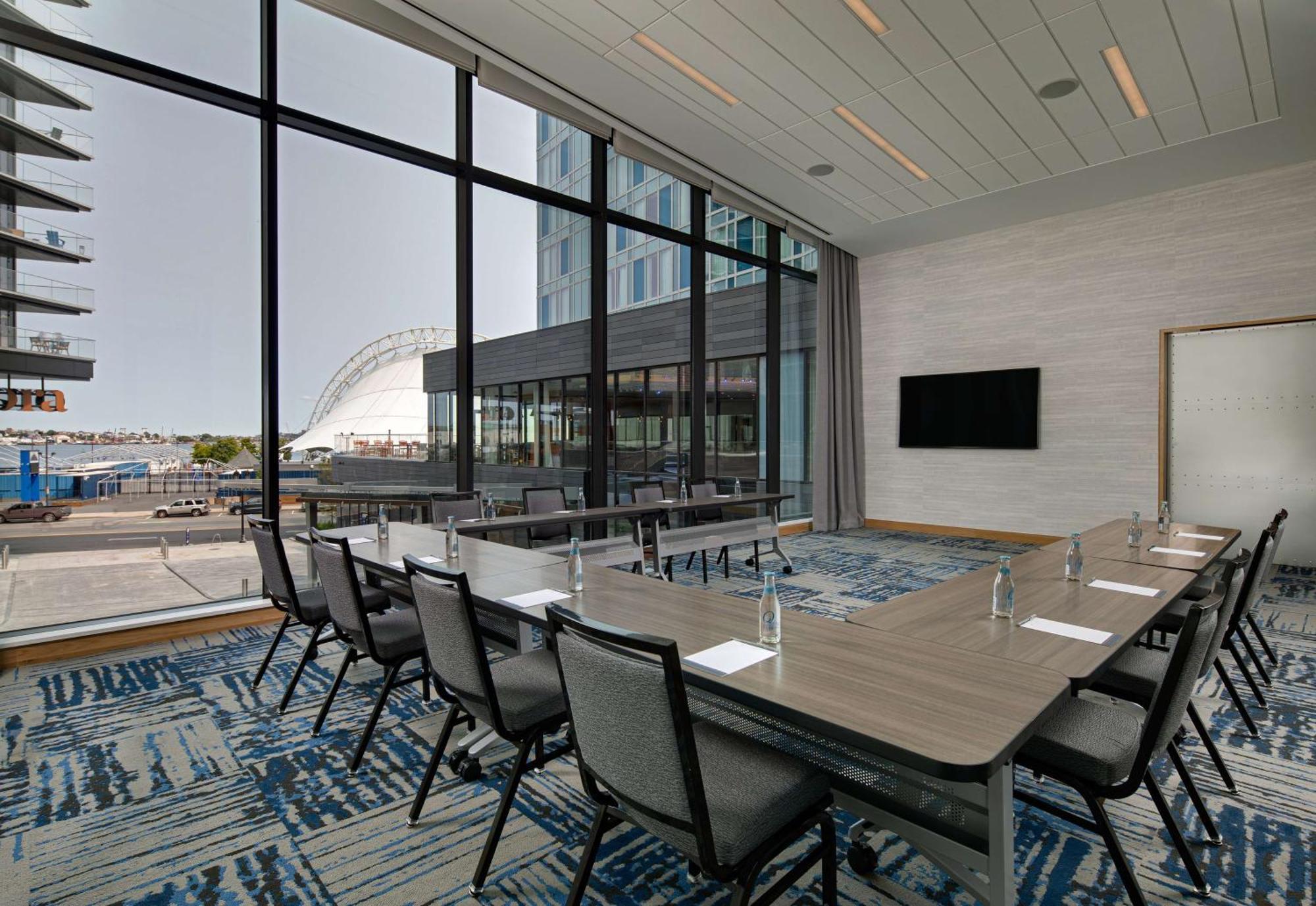 Hyatt Place Boston/Seaport District Exterior photo