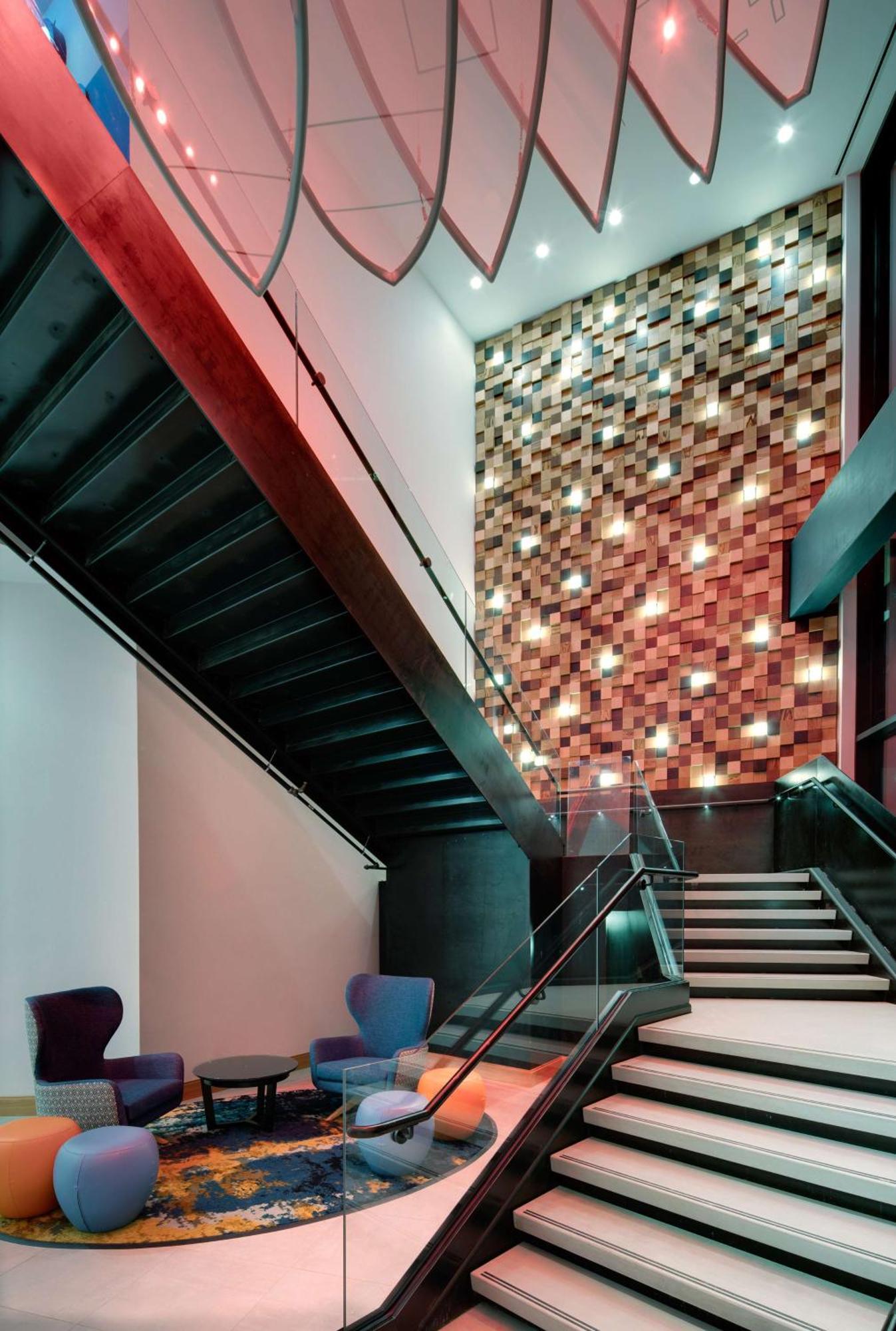 Hyatt Place Boston/Seaport District Exterior photo