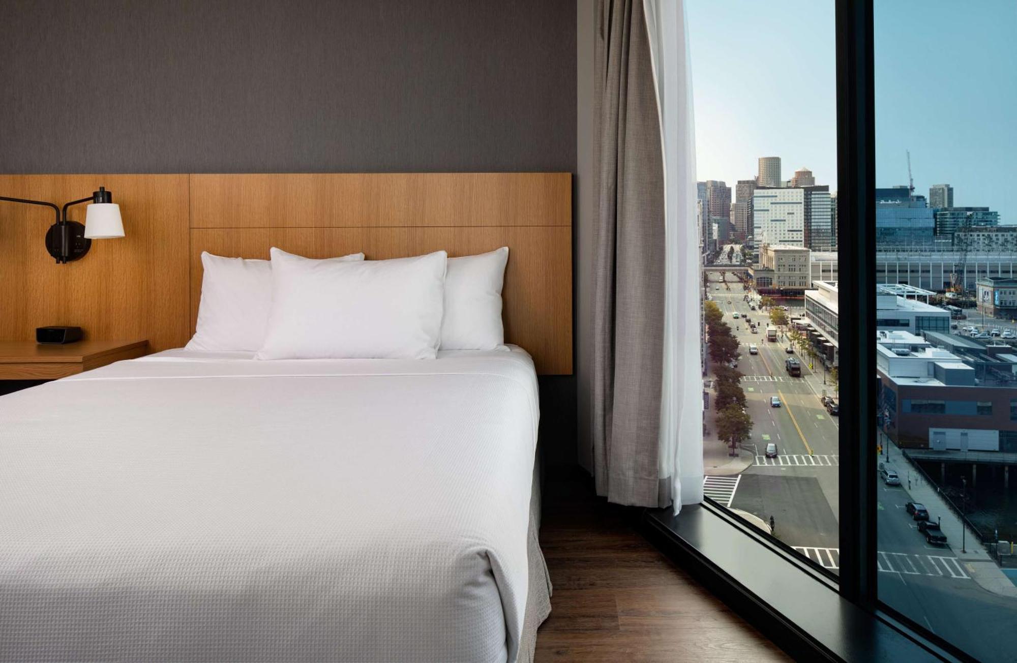 Hyatt Place Boston/Seaport District Exterior photo