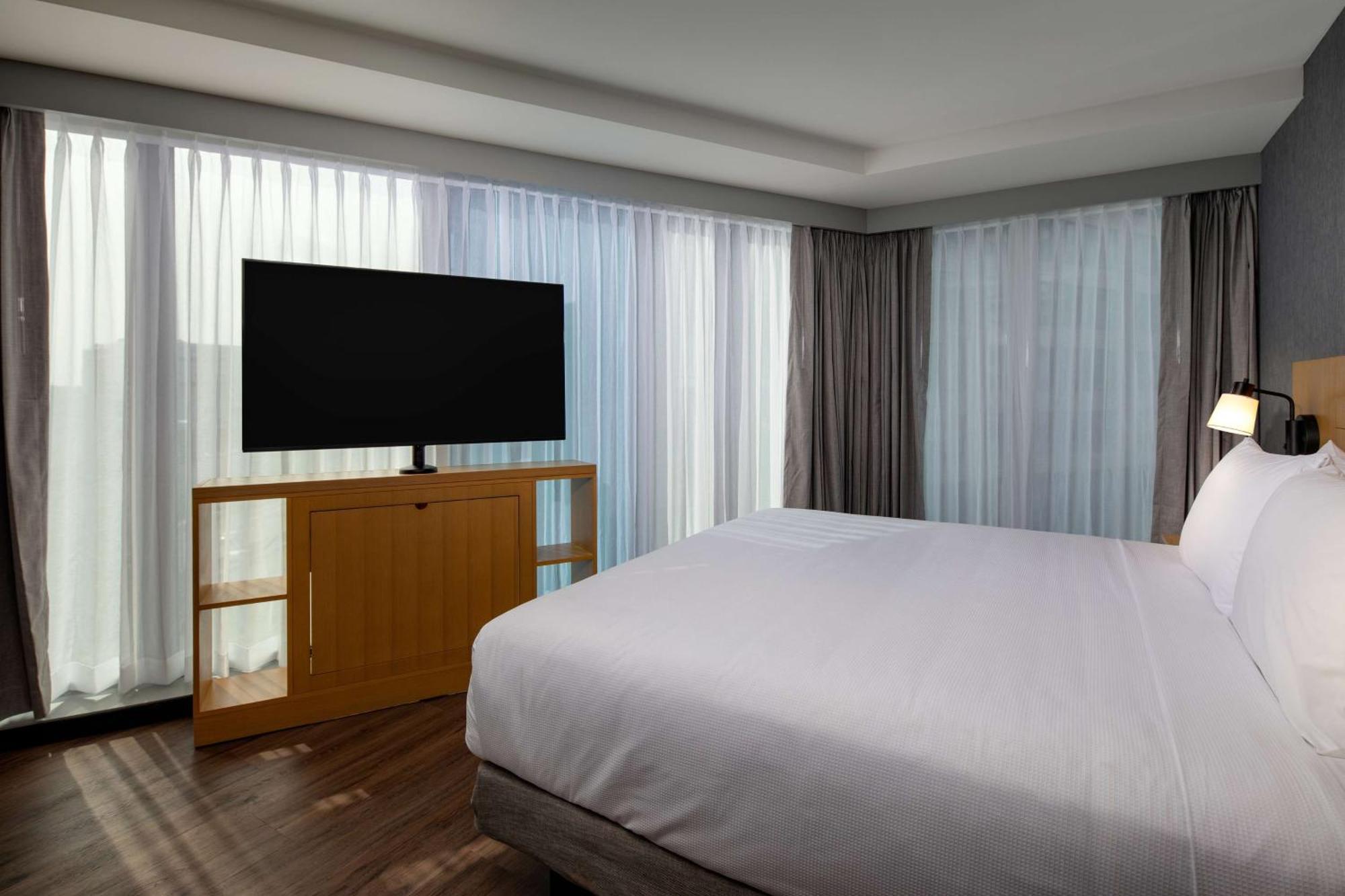 Hyatt Place Boston/Seaport District Exterior photo