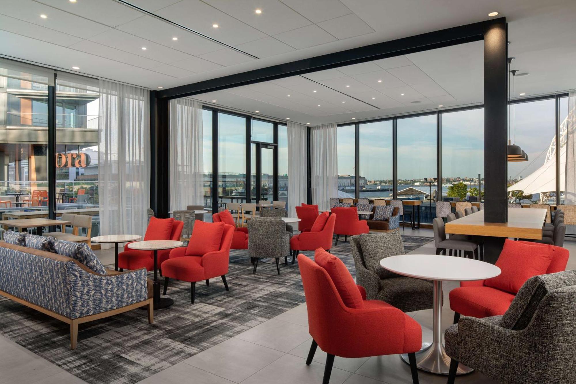 Hyatt Place Boston/Seaport District Exterior photo