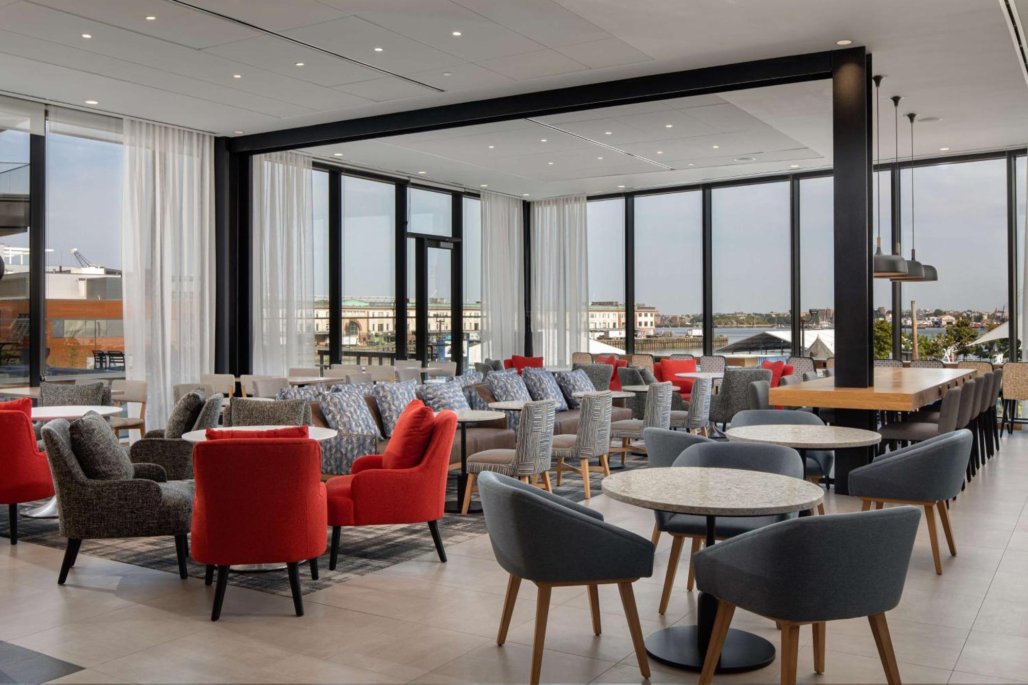Hyatt Place Boston/Seaport District Exterior photo