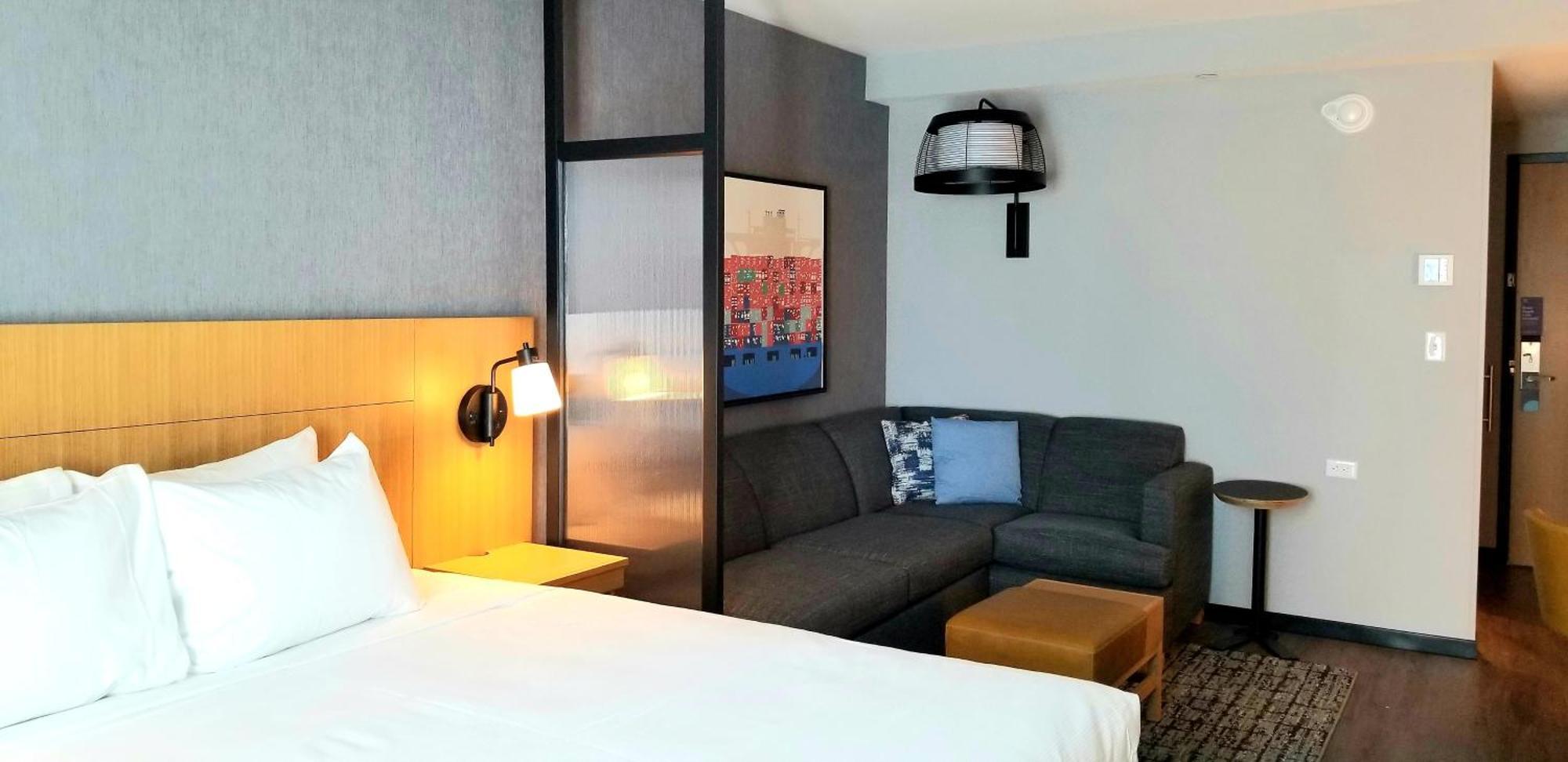 Hyatt Place Boston/Seaport District Room photo